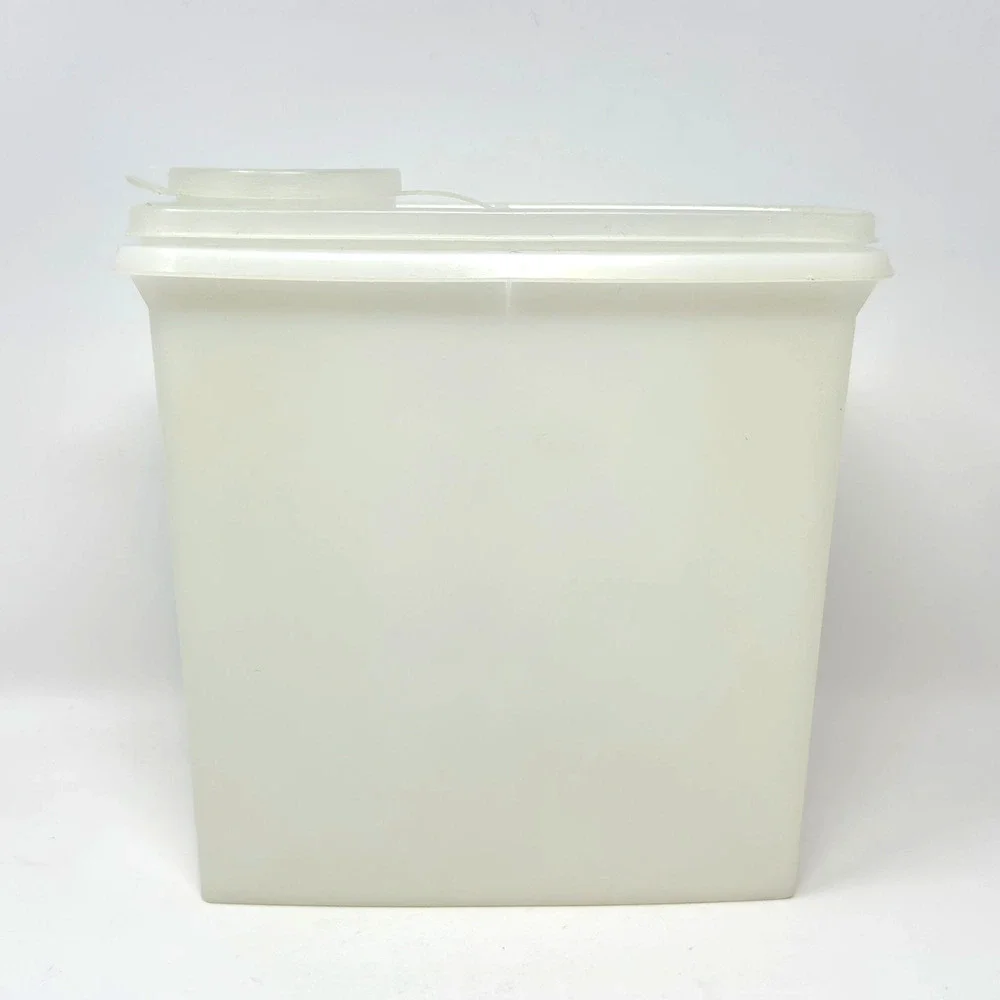 Tupperware Cereal Keeper Store-N-Pour Food Storage Container Flip Top Snap Lid